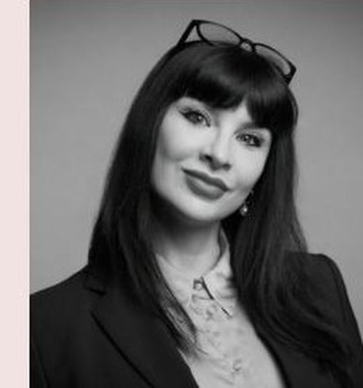 Hanin Elias, Heilpraktikerin